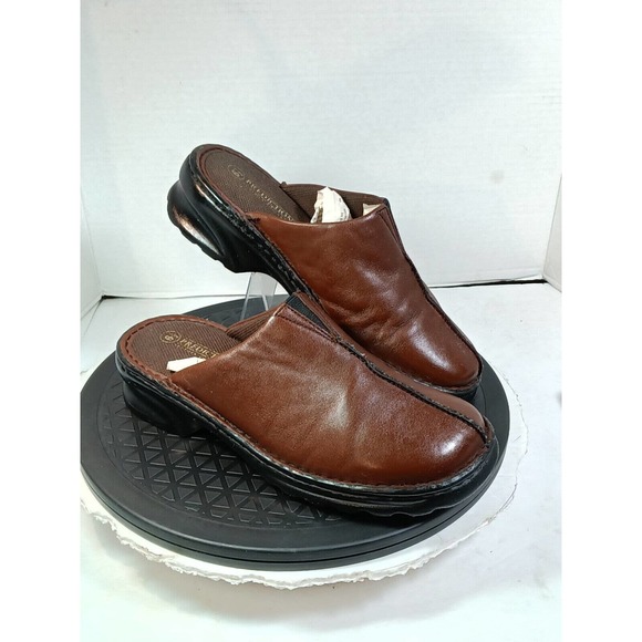 PREDICTIONS Brown Leather Slip On Casual Shoes Womens Size 6.5 - Picture 2 of 14